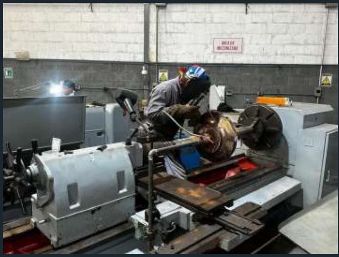 Mecanizado de componentes de equipos rotativos en torno del taller TEMSA 21